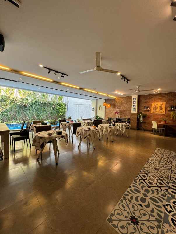 dijual hotel jl dharmawangsa