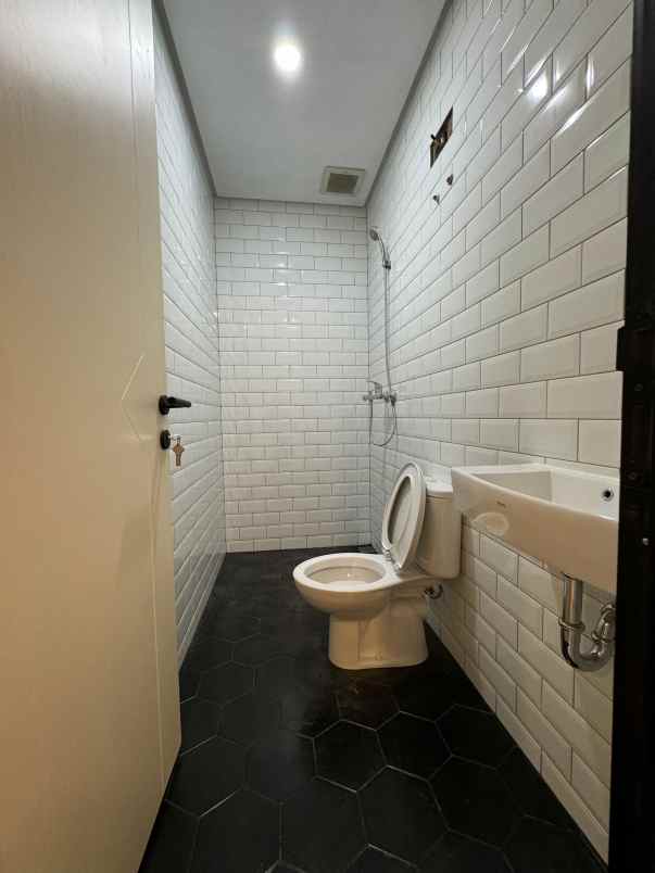 dijual hunian baru di area bintaro sektor 2