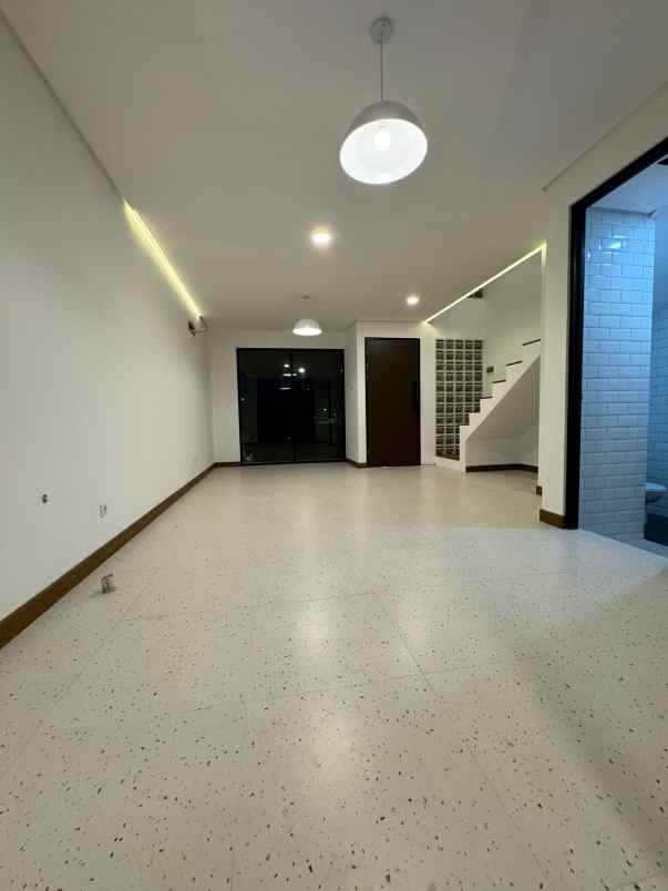 dijual hunian baru di area bintaro sektor 2