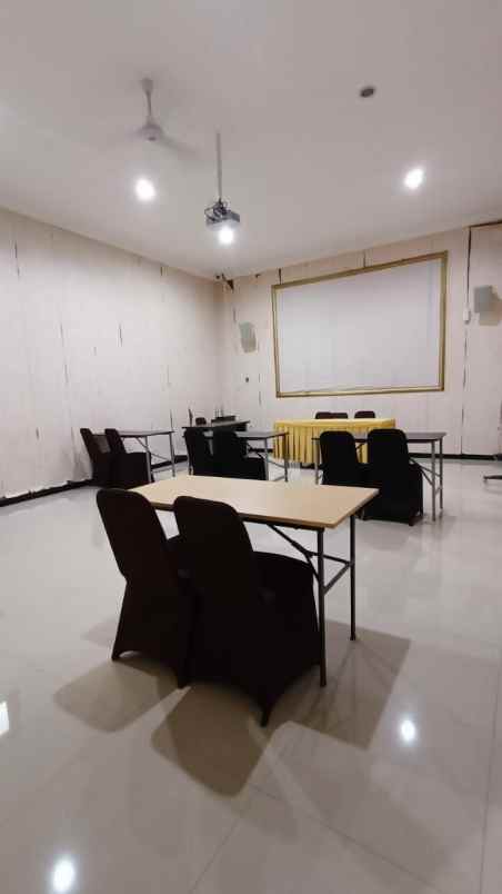 dijual kantor temlat ussha