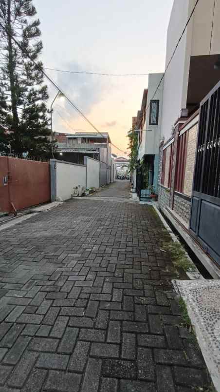 dijual kantor temlat ussha