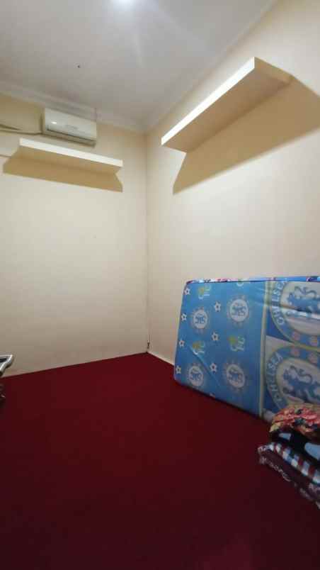 dijual kantor temlat ussha