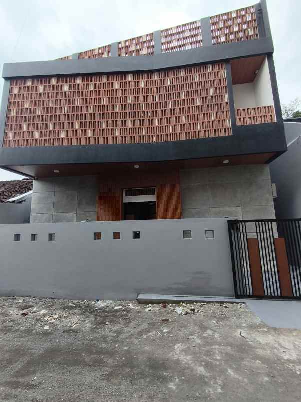 dijual kost di jalan kaliurang km 13 5