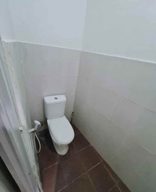 dijual kost siwalankerto kec wonocolo