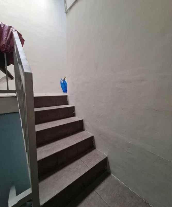 dijual kost siwalankerto kec wonocolo