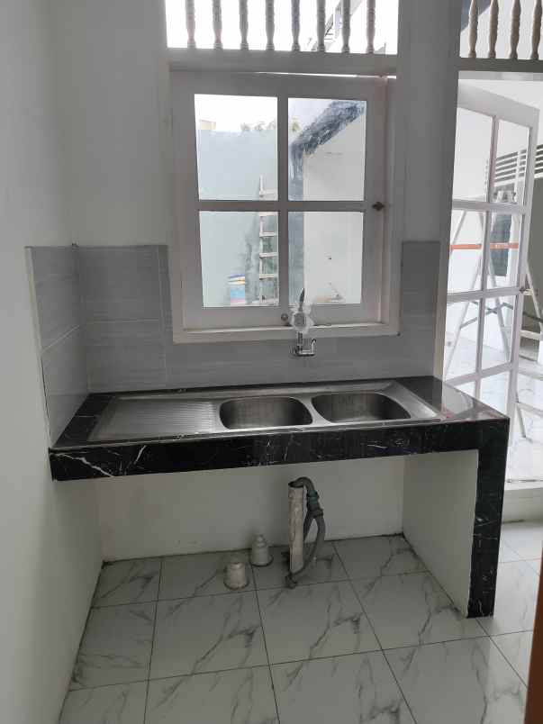 dijual murah rumah di utan kayu matraman jakarta timur