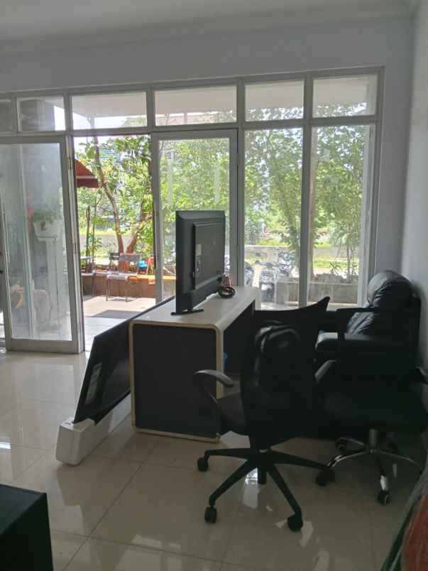 dijual ruko 3 lantai di kawasan depok cinere