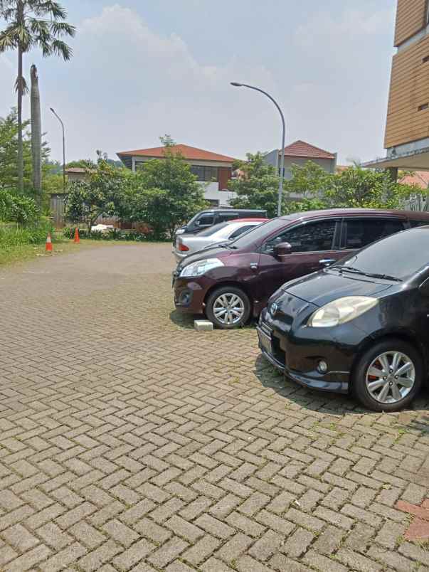 dijual ruko 3 lantai di kawasan depok cinere