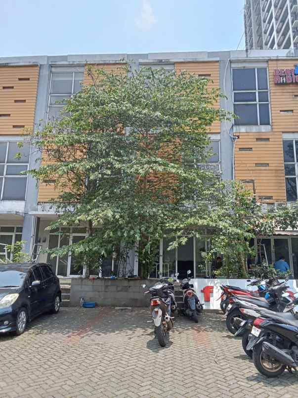 dijual ruko 3 lantai di kawasan depok cinere