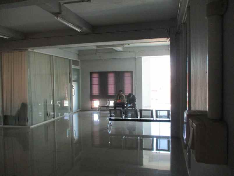 dijual ruko gudang kantor caturtunggal kec depok