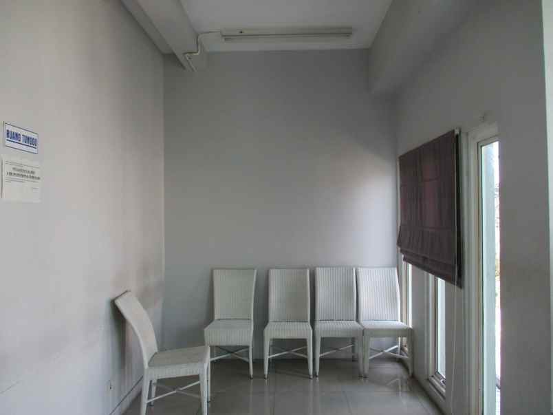 dijual ruko gudang kantor caturtunggal kec depok