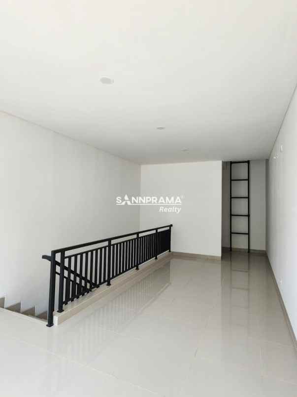 dijual ruko gudang kantor cilenggang tangsel