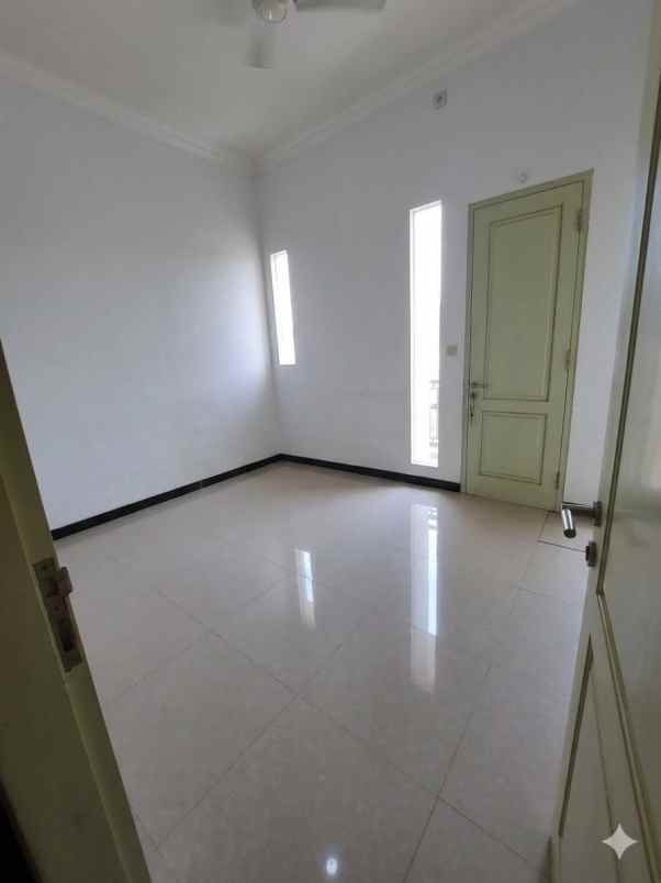 dijual ruko gudang kantor jalan manukan rejo