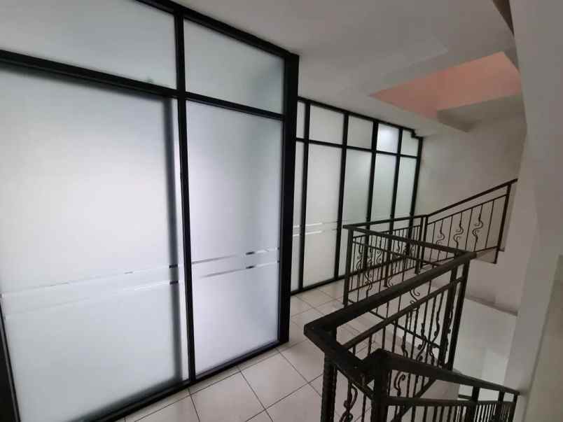 dijual ruko gudang kantor jl s parman