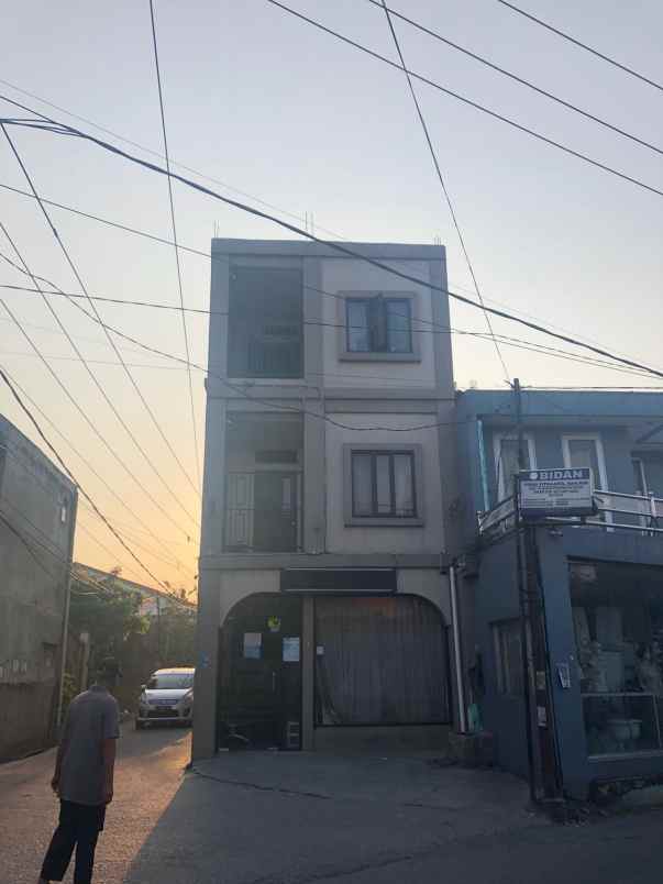 dijual ruko gudang kantor jl taman kopo indah sadang