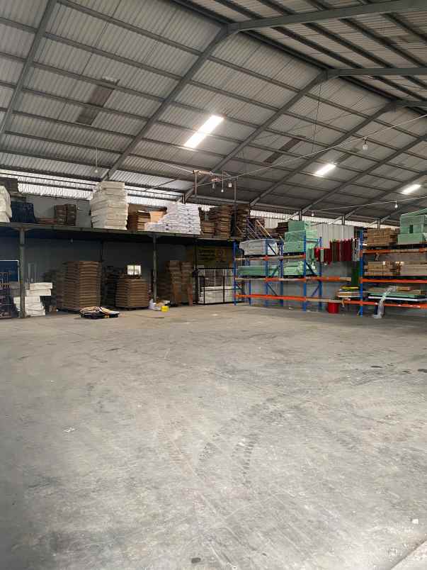 dijual ruko gudang kantor kepatihan