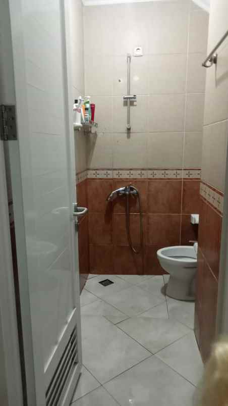 dijual ruko gudang kantor raffles hills housing