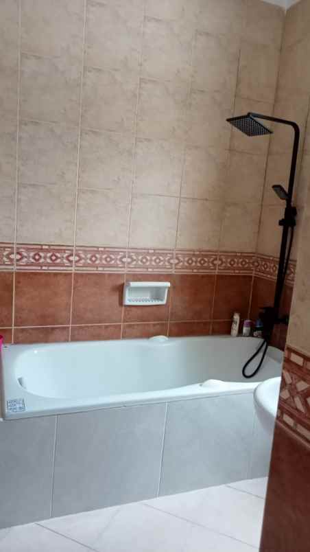 dijual ruko gudang kantor raffles hills housing