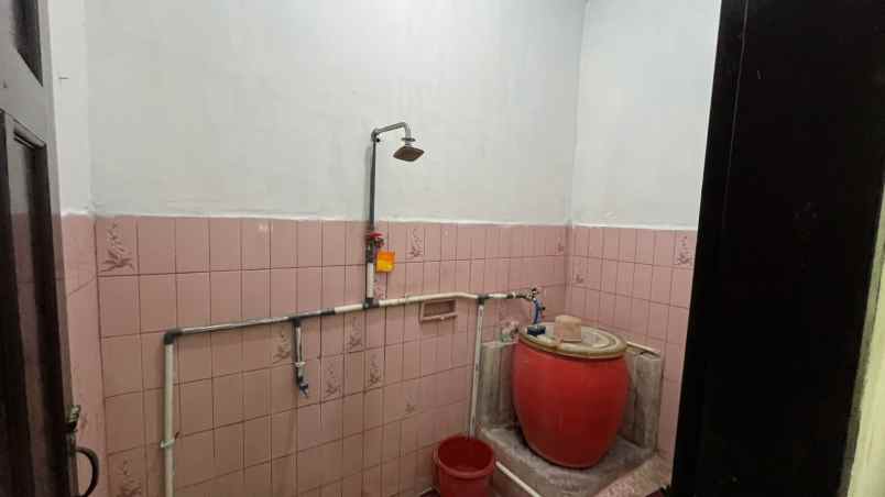 dijual rumah 2 lantai di makassar