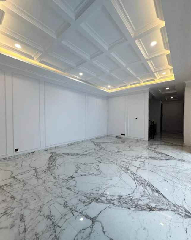 dijual rumah adhiyaksa lebak bulus