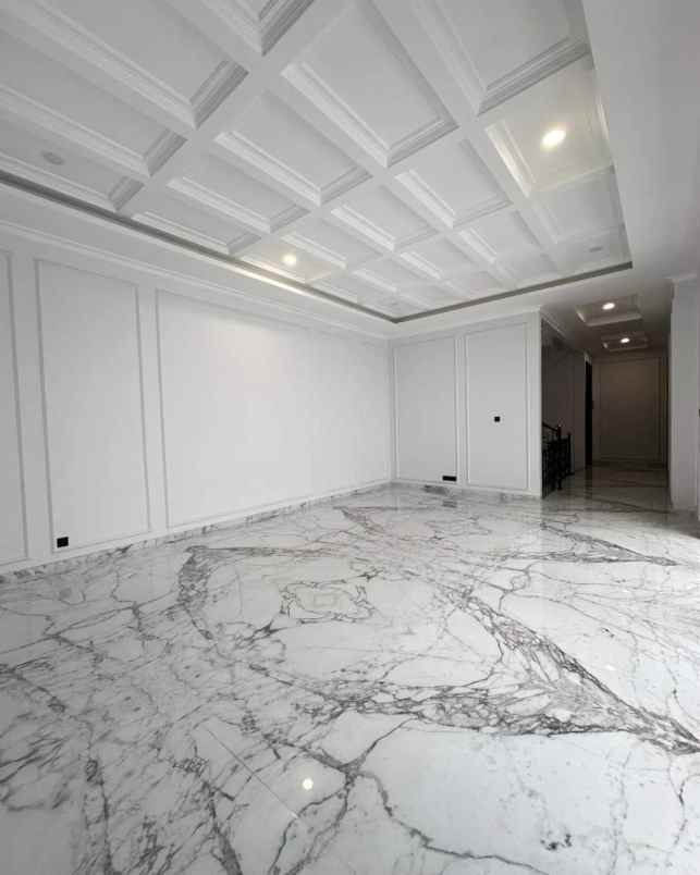 dijual rumah adhiyaksa lebak bulus