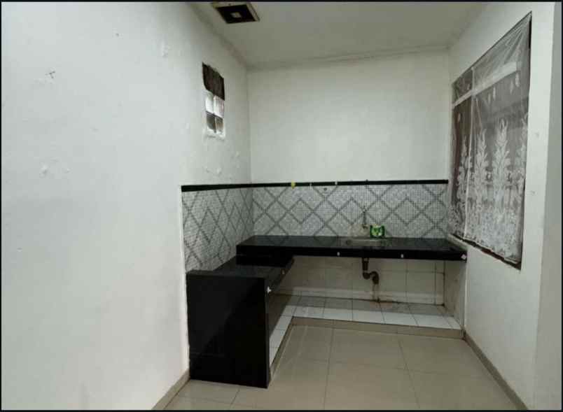 dijual rumah area taman cibaduyut