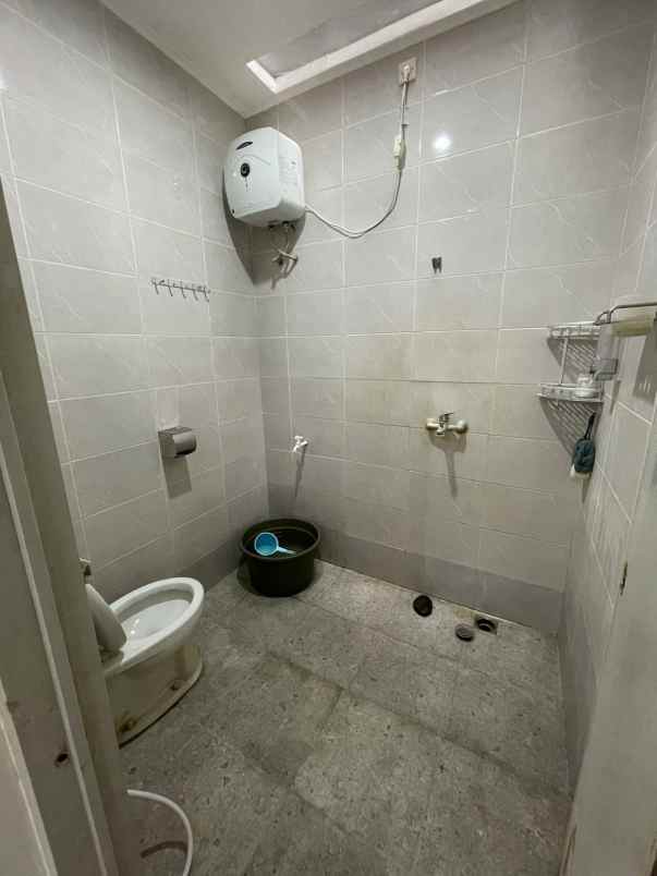 dijual rumah area taman cibaduyut