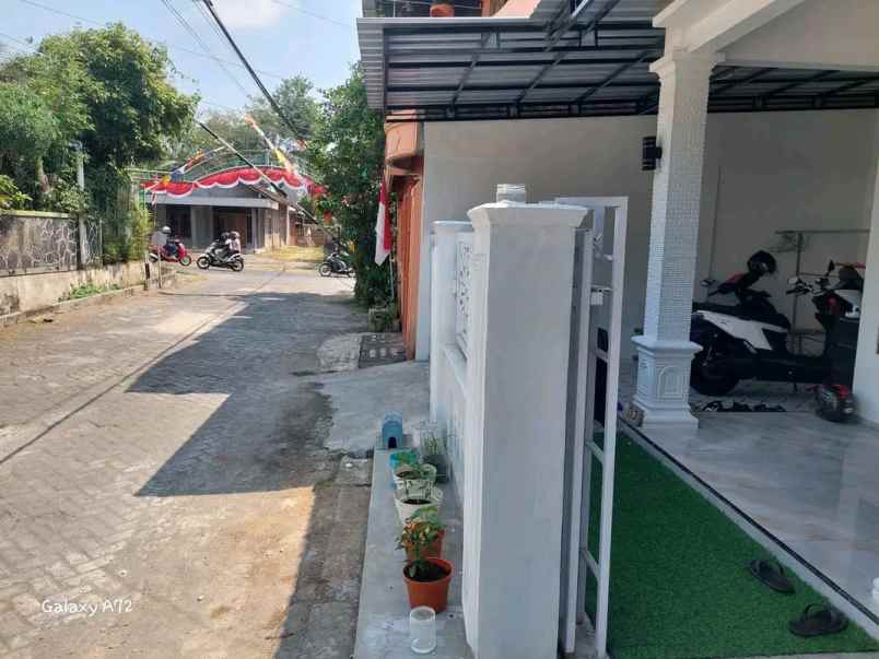 dijual rumah argorejo