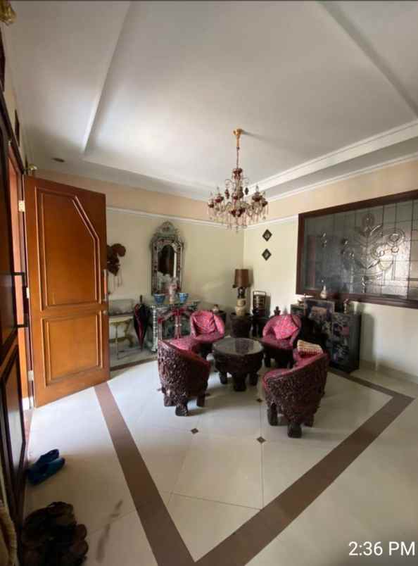 dijual rumah aria graha regency