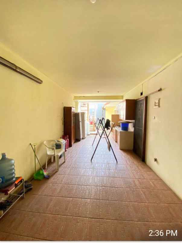 dijual rumah aria graha regency