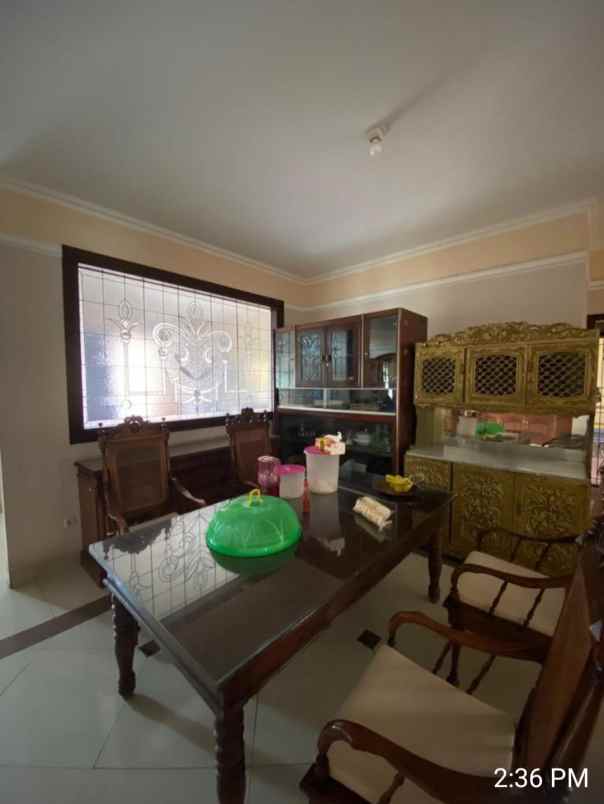 dijual rumah aria graha regency