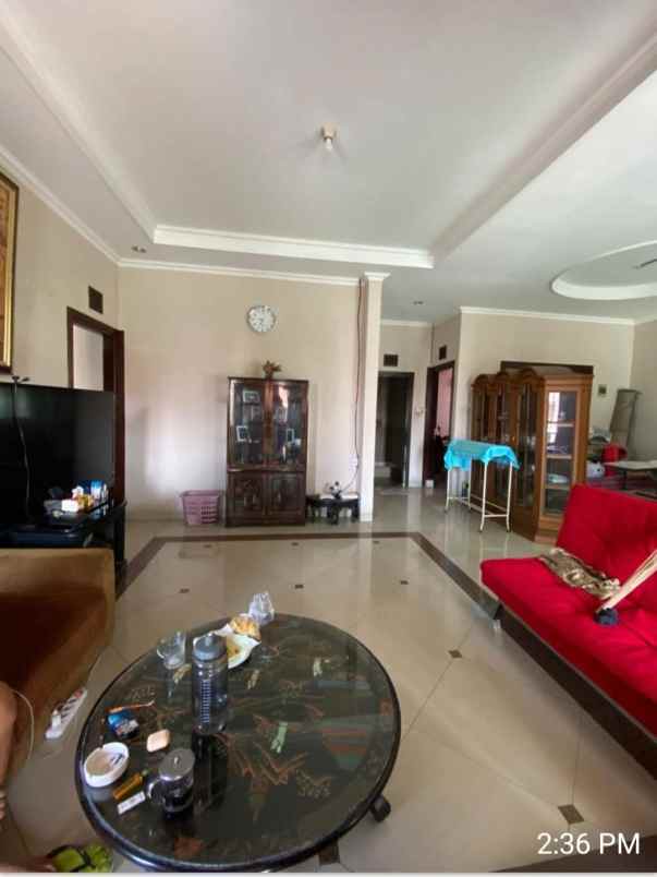 dijual rumah aria graha regency