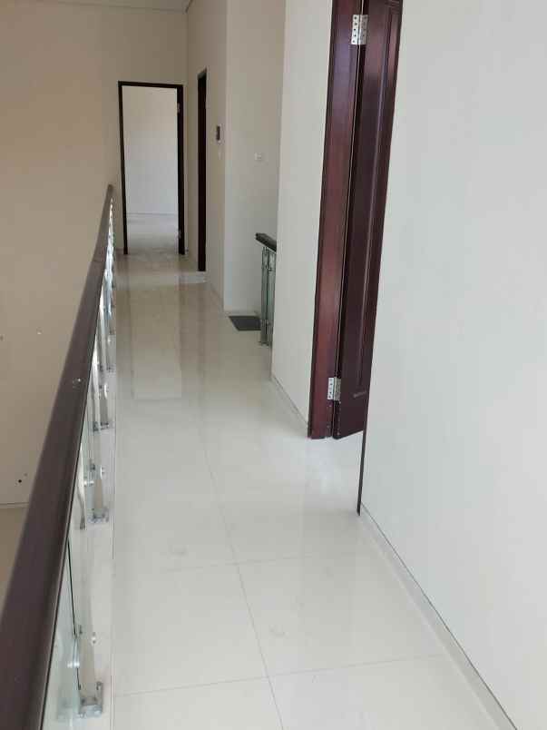 dijual rumah babatan mukti wiyung surabaya