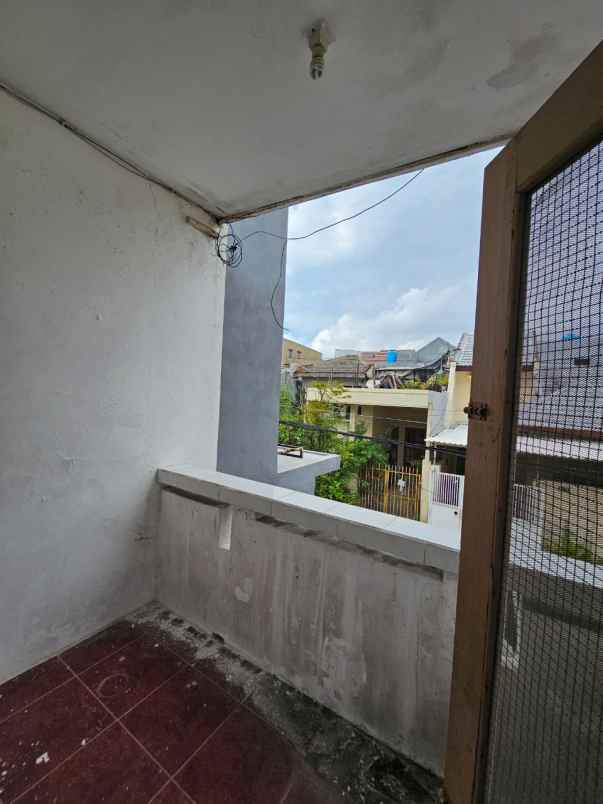 dijual rumah babatan pantai utara