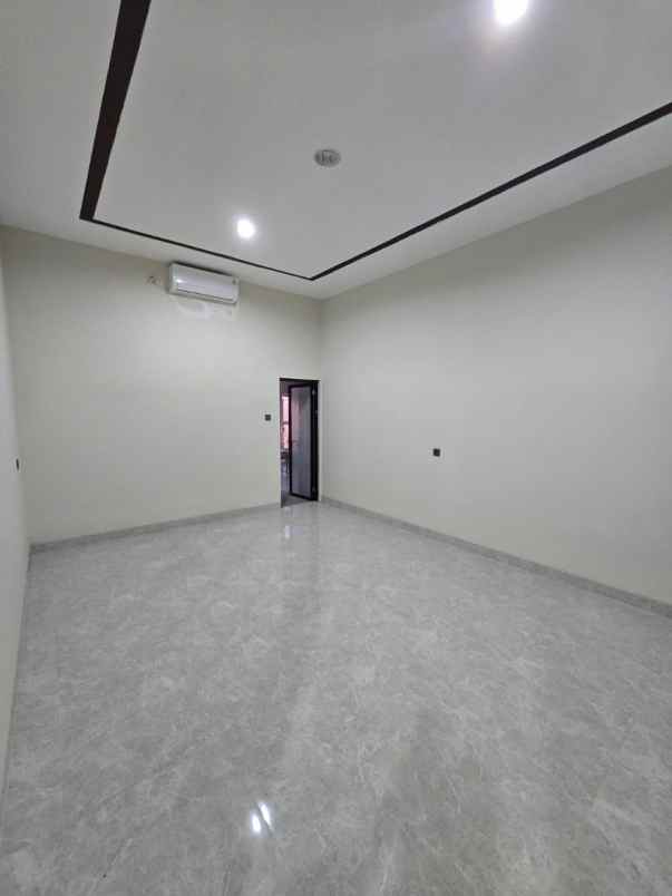 dijual rumah babatan pantai utara