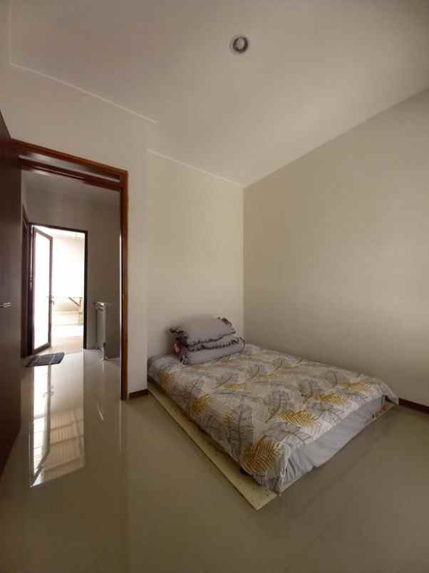 dijual rumah bali garden cikutra bandung