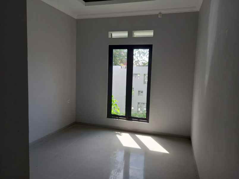 dijual rumah banyuanyar banjarsari surakarta