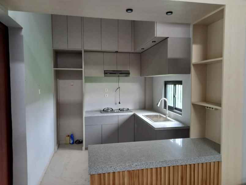 dijual rumah banyuanyar banjarsari surakarta
