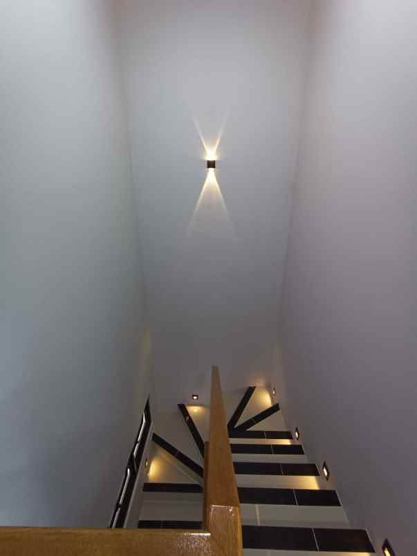 dijual rumah baru bebas banjir di parung serab ciledug