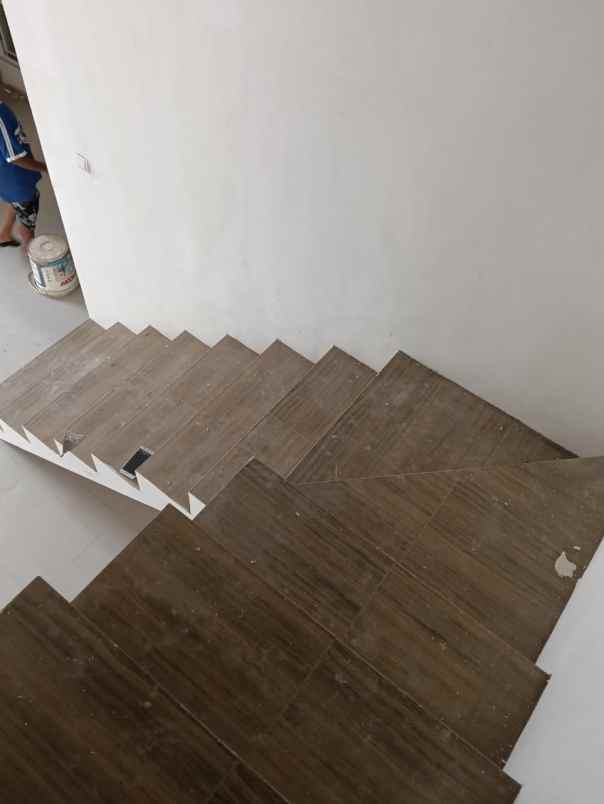 dijual rumah baru modern minimalis lokasi saawojajar