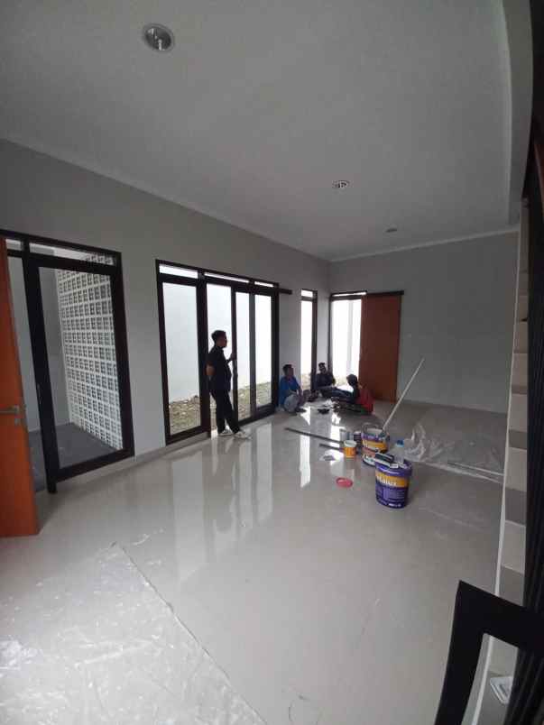 dijual rumah baru siap huni di ciganitri bandung