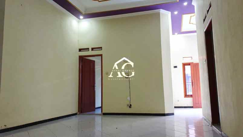 dijual rumah batu malang