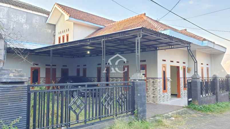dijual rumah batu malang