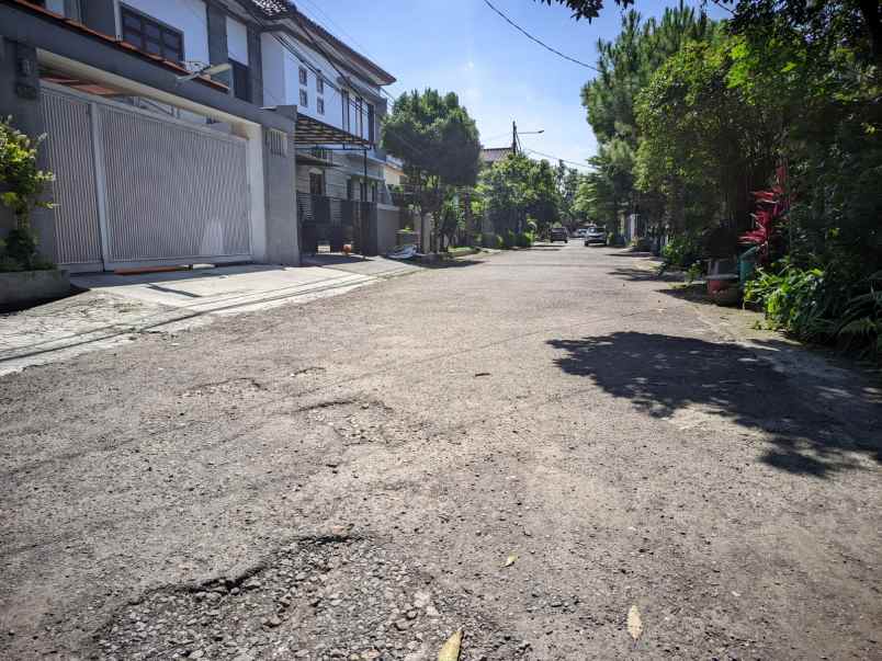 dijual rumah batununggal komplek