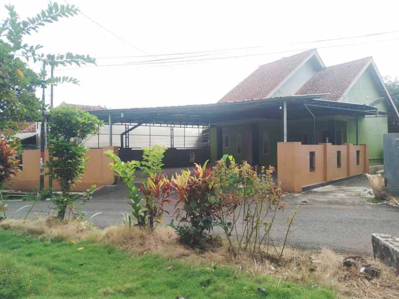 dijual rumah beber