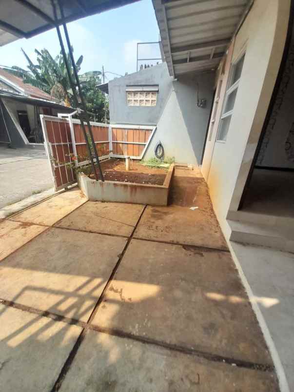 dijual rumah bedahan sawangan depok