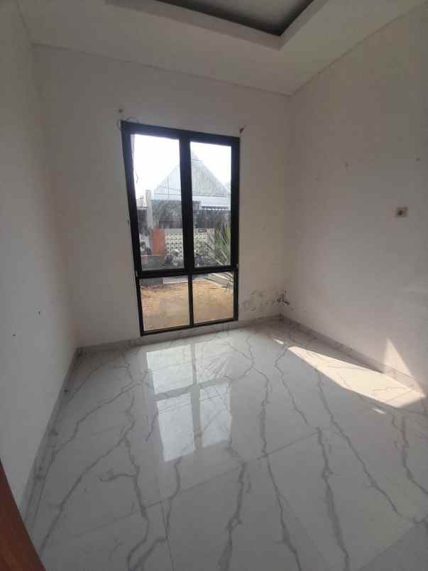 dijual rumah bedahan sawangan depok