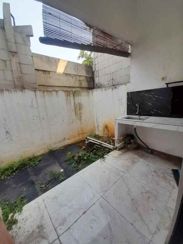dijual rumah bedahan sawangan depok
