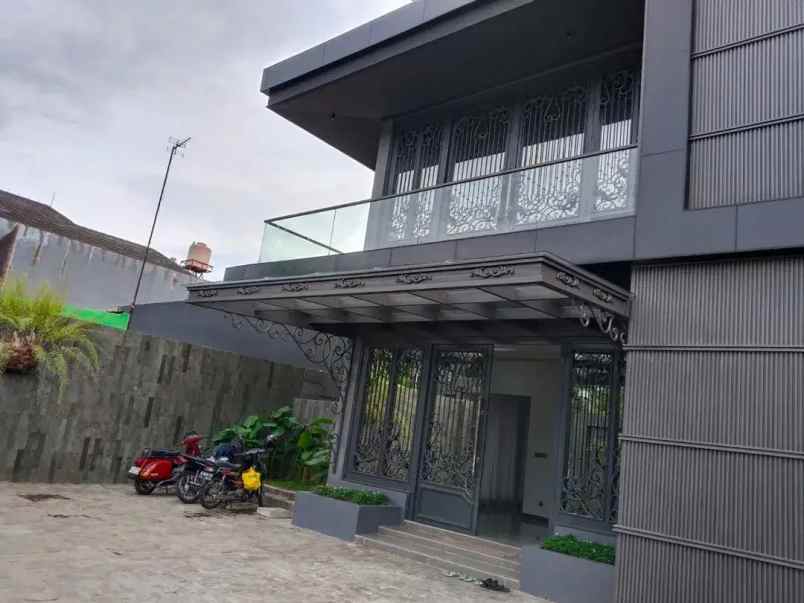 dijual rumah billymoon