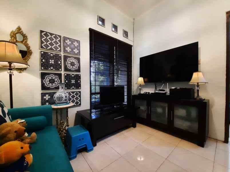 dijual rumah bintaro sektor 9
